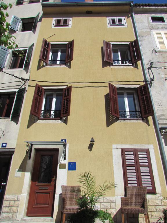 Guesthouse Galeb Vrsar Bagian luar foto