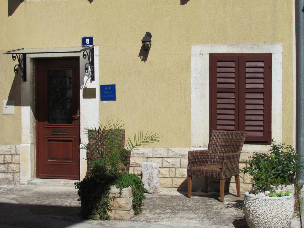Guesthouse Galeb Vrsar Bagian luar foto