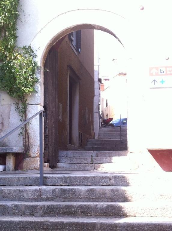 Guesthouse Galeb Vrsar Bagian luar foto