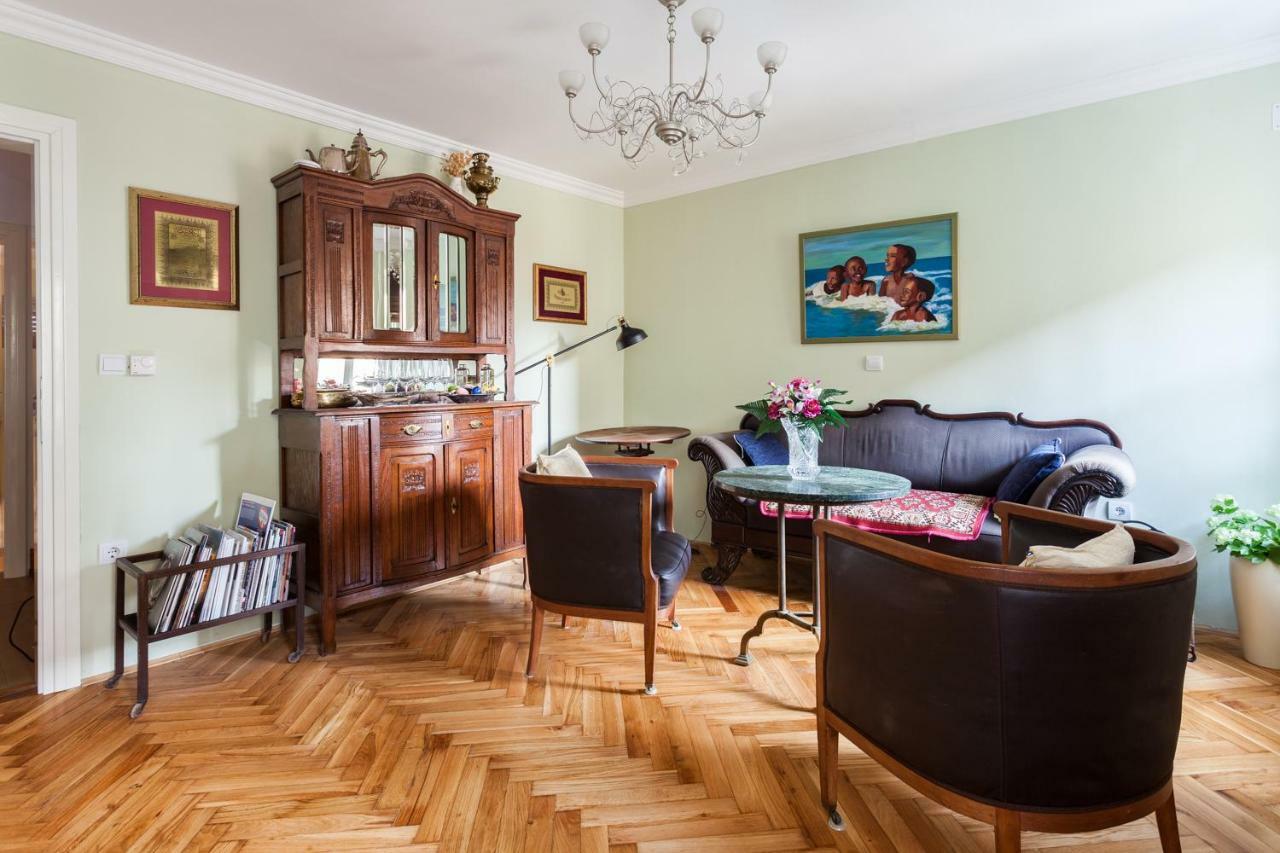 Guesthouse Galeb Vrsar Bagian luar foto